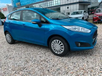 Gebraucht Ford Fiesta 95 PS (69 kW) 2016 Blau Kleinwagen