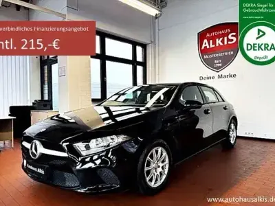 Second-hand Mercedes A180 Business 136 CP (100 kW) 2022 Negru Berlinǎ