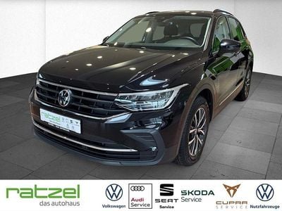 Gebraucht VW Tiguan Life 150 PS (110 kW) 2023 Schwarz SUV