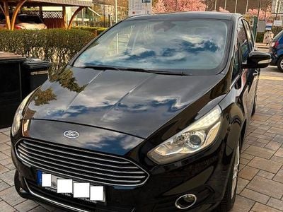 Gebraucht Ford S-MAX Titanium 179 PS (131 kW) 2018 Schwarz Van / Kleinbus