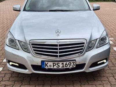 Mercedes E200