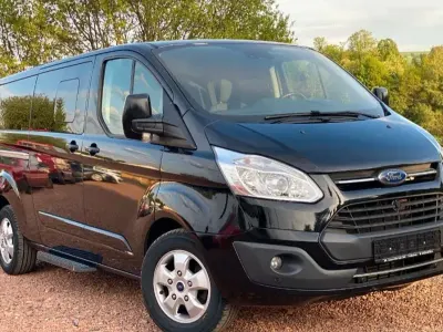 Gebraucht Ford Tourneo 170 PS (125 kW) 2018 Schwarz Van / Kleinbus
