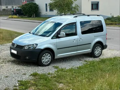 Gebraucht VW Caddy 110 PS (80 kW) 2011 Silber Van / Kleinbus