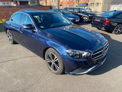 Gebraucht Mercedes E220 Avantgarde 194 PS (142 kW) 2021 Blau Limousine