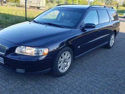 Używany Volvo V70 130 KM (95 kW) 2005 Niebieski Kombi