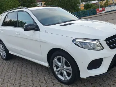Gebraucht Mercedes GLE250 AMG 204 PS (150 kW) 2016 Weiß SUV