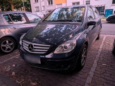 Mercedes B150
