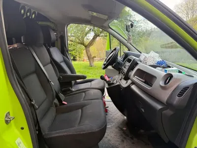Gebraucht Renault Trafic 90 PS (66 kW) 2015 Grün Van / Kleinbus