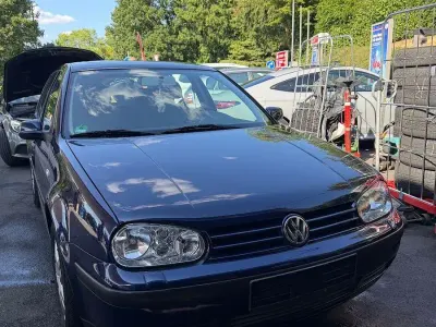Gebraucht VW Golf VI Trendline 105 PS (77 kW) 2009 Kleinwagen