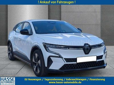 Arktisweiß Gebraucht 2022 Renault Megane E-Tech Equilibre Limousine | 21.499 € (Fairer Preis)