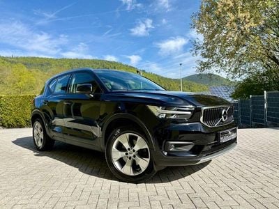 Second-hand Volvo XC40 Momentum 129 CP (94 kW) 2021 Negru SUV