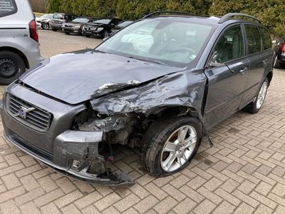 gebraucht Volvo V50 Kombi D5 Momentum 2,4 D