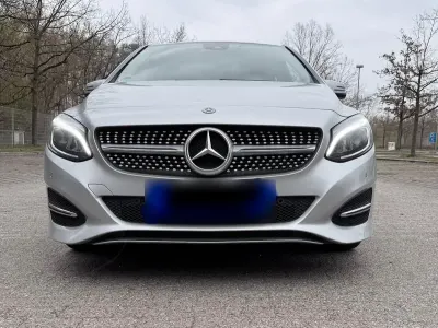 Gebraucht Mercedes B200 136 PS (100 kW) 2017 Silber Kleinwagen
