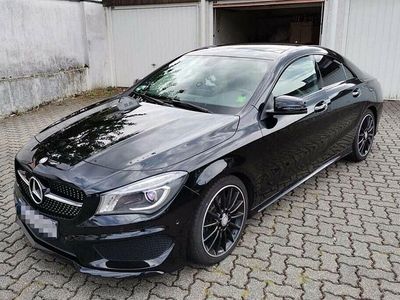 Schwarz Gebraucht 2014 Mercedes CLA220 AMG line Limousine | 10.100 €