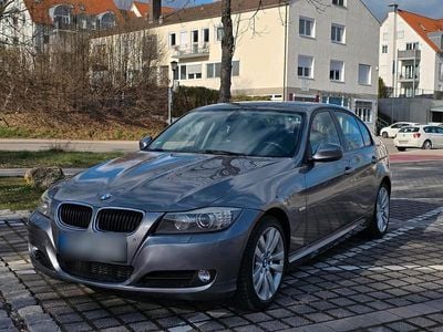 Gebraucht BMW 320 184 PS (135 kW) 2011 Grau Limousine