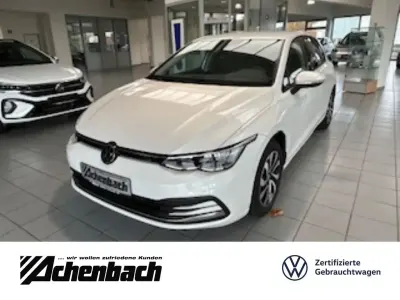 Gebraucht VW Golf VIII Active 131 PS (96 kW) 2022 Andere farbe Limousine