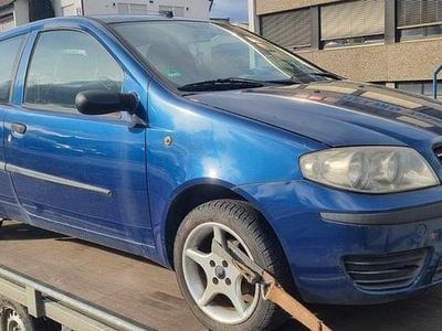 Gebraucht Fiat Punto 60 PS (44 kW) 2004 Blau Kleinwagen