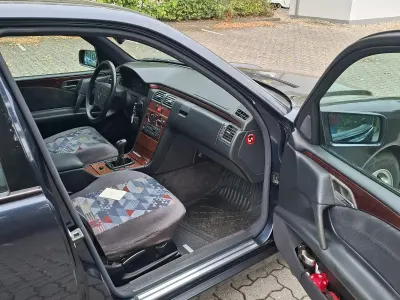 Gebraucht Mercedes E220