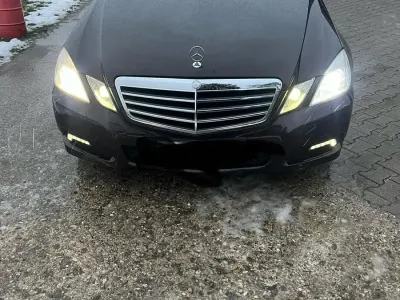 Gebraucht Mercedes E220 170 PS (125 kW) 2010 Braun Kombi