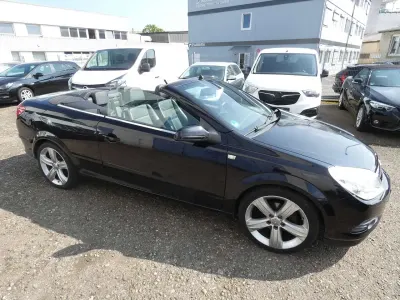 Używany Opel Astra 140 KM (102 kW) 2019 Czarny Kabriolet