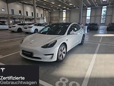 Weiß Gebraucht 2021 Tesla Model 3 Standard Range Limousine | 25.800 € (Fairer Preis)