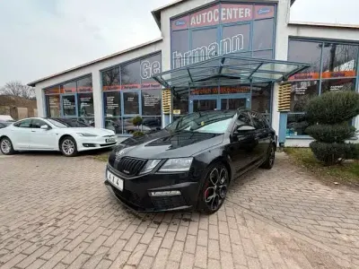 Gebraucht Skoda Octavia vRS 184 PS (135 kW) 2019 Schwarz Kombi