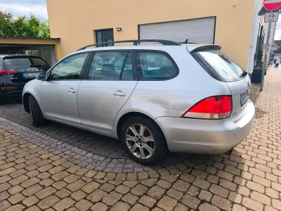 Gebraucht VW Golf VI 105 PS (77 kW) 2010 Silber Kleinwagen