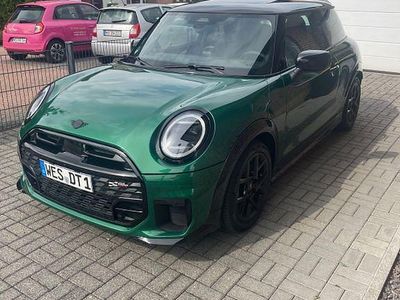 Second-hand Mini John Cooper Works 204 CP (150 kW) 2024 Verde Hatchback