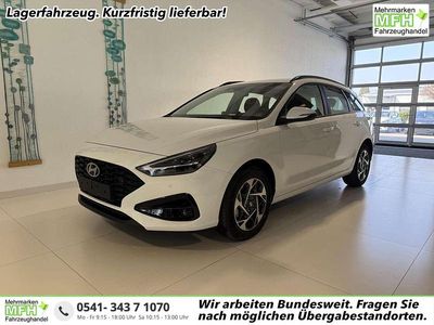 Neu Hyundai i30 GO! 97 PS (71 kW) 2025 Ultimate red metallic Limousine