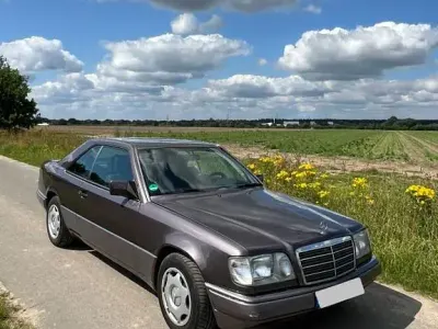Gebraucht Mercedes 220 110 PS (80 kW) 1994 Grau Coupé