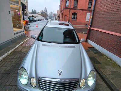 Mercedes E200