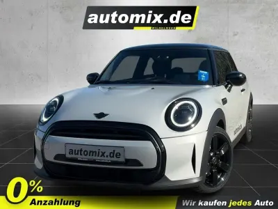 Używany Mini Cooper 136 KM (100 kW) 2021 Biały Hatchback