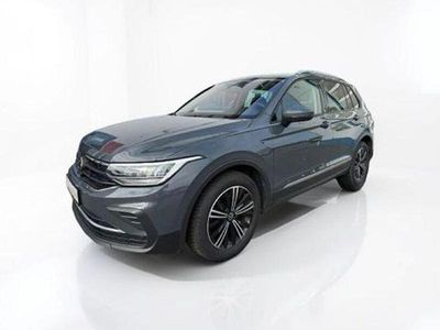 Gebraucht VW Tiguan Active 150 PS (110 kW) 2022 Grau SUV