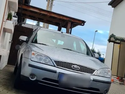 Gebraucht Ford Mondeo Ghia 125 PS (91 kW) 2006 Silber Limousine