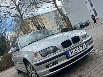 BMW 325