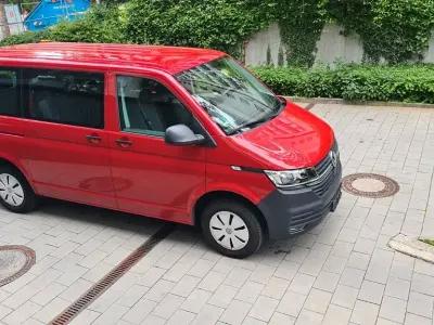 Gebraucht VW T6.1 110 PS (80 kW) 2022 Rot Van