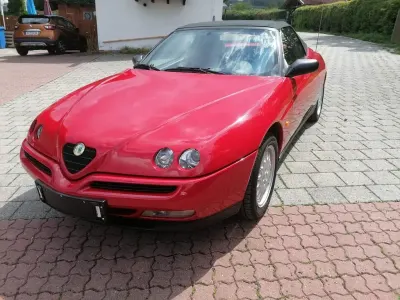 Gebraucht Alfa Romeo Spider 155 PS (114 kW) 1996 Rot Cabrio