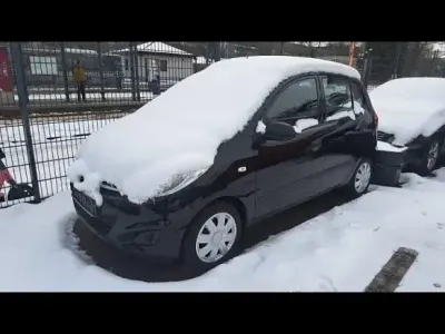 Gebraucht Hyundai i10 69 PS (50 kW) 2012 Schwarz Kleinwagen