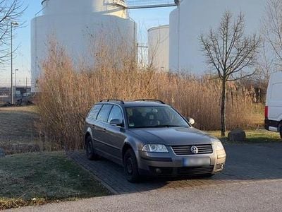 Gebraucht VW Passat 131 PS (96 kW) 2005 Grau Kombi