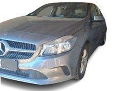 Usata Mercedes A180 122 CV (89 kW) 2017 Grigio Berlina