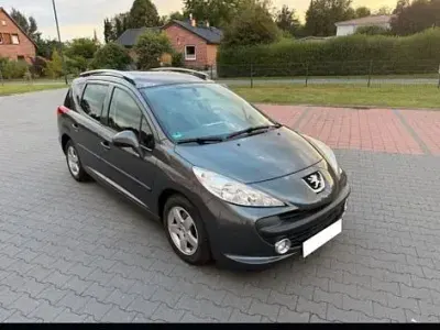 Gebraucht Peugeot 207 Tendance 95 PS (69 kW) 2009 Grau Kombi