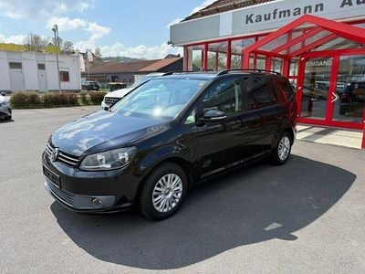Second-hand VW Touran Comfortline 105 CP (77 kW) 2011 Negru Monovolum