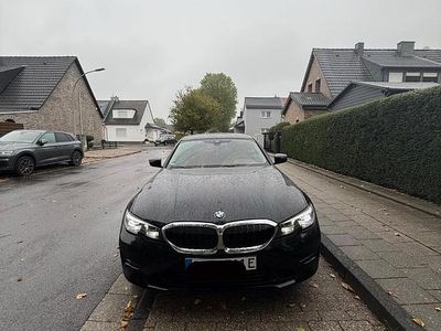 Gebraucht BMW 330e Advantage 184 PS (135 kW) 2020 Schwarz Limousine
