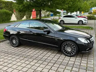 Gebraucht Mercedes E350 292 PS (214 kW) 2009 Schwarz Coupé
