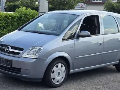 Gebraucht Opel Meriva Edition 101 PS (74 kW) 2005 Lichtsilber m2 Van / Kleinbus