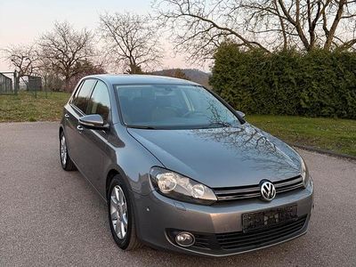 Gebraucht VW Golf VI Team 105 PS (77 kW) 2010 Grau Kleinwagen