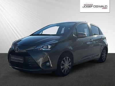 Usado Toyota Yaris Club 111 HP (81 kW) 2019 Cinzento Citadino