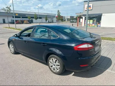 Gebraucht Ford Mondeo 110 PS (80 kW) 2008 Blau Limousine