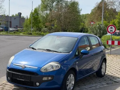 Gebraucht Fiat Punto Evo 77 PS (56 kW) 2010 Blau Kleinwagen