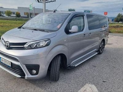 Grau Gebraucht 2021 Toyota Proace Team Van / Kleinbus | 25.500 € (Etwas zu teuer)
